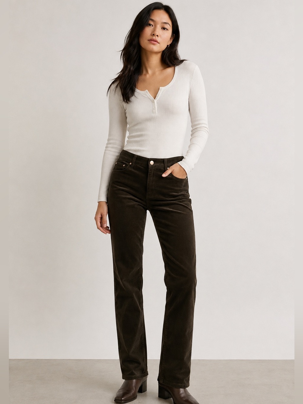 Aritzia Golden by TNA Low Rise Straight Dark Olive Corduroy Pants Size 24 NWT - Picture 1 of 17
